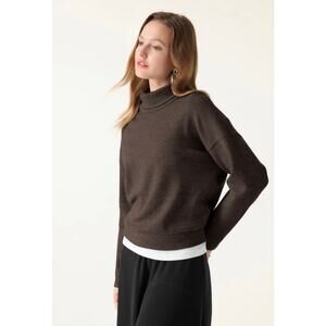 Brand New OGL Women's Size M Turtleneck Relaxed Fit Long Sleeve Top Sweater